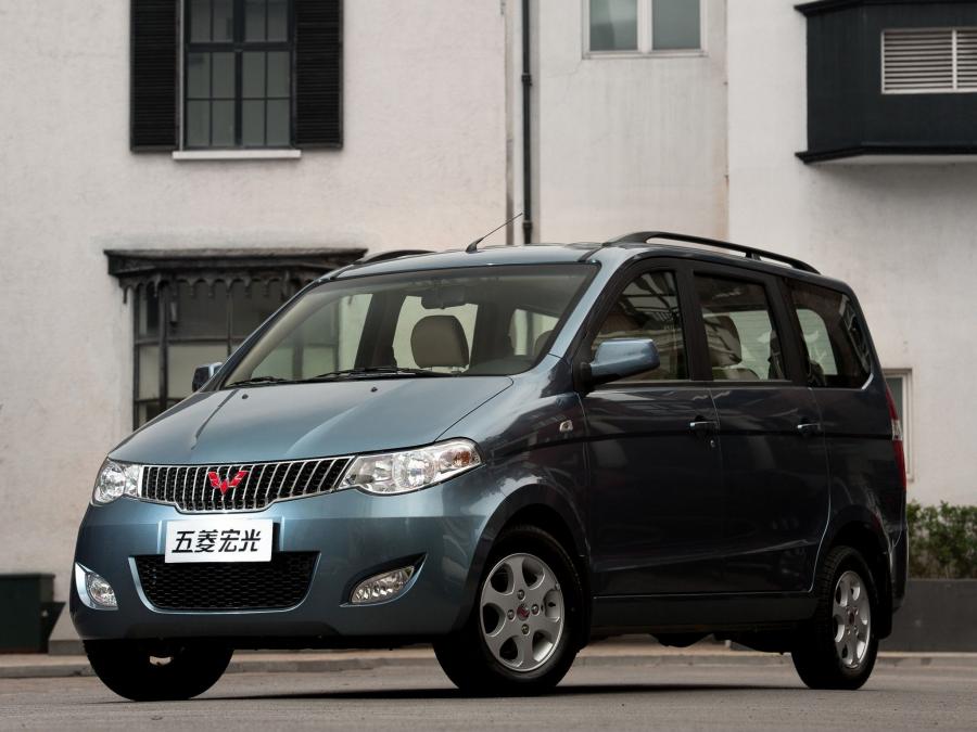  WuLing Hongguang (LZW6430/6431/6432) 2010 года  (фото 20 из 24)